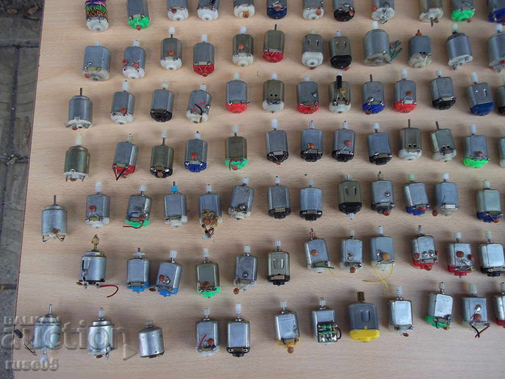 Delivery of Lot of 178 pcs. microelectronics DC. working