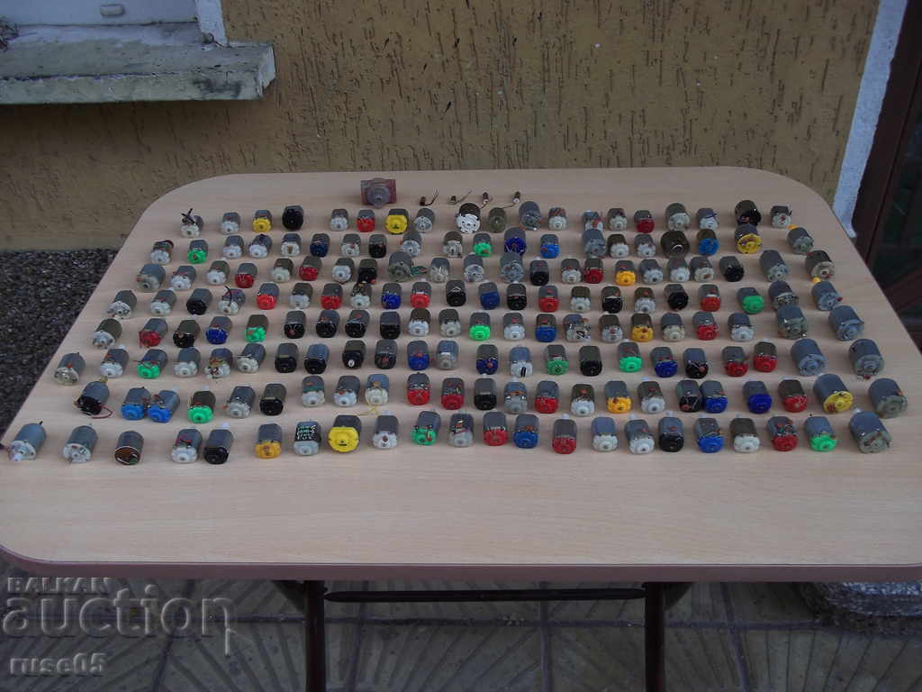 Lot of 178 pcs. microelectronics DC. working - 7