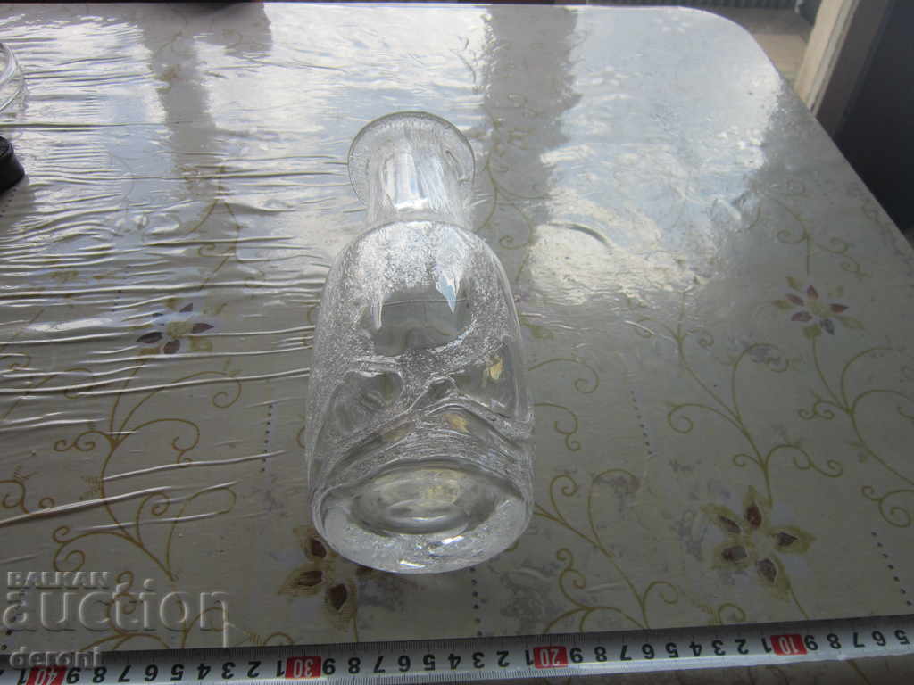 Невероятна немска гарафа ваза духано стъкло с цена 20.00 лв. | € 10.23 Невероятна немска гарафа ваза духано стъкло с цена 20.00 лв. | € 10.23