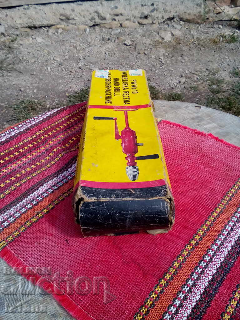 Delivery of A box of a drill, a drill Delivery of A box of a drill, a drill