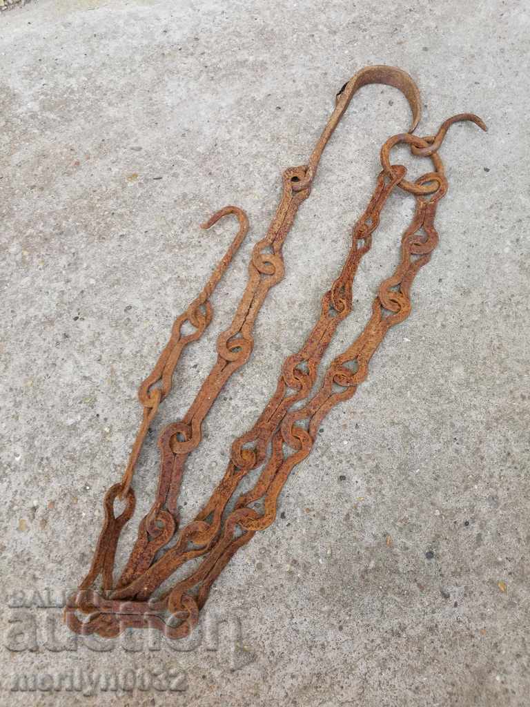 Delivery of Old wrought iron chain with hook, hearth chain hook chain Delivery of Old wrought iron chain with hook, hearth chain hook chain