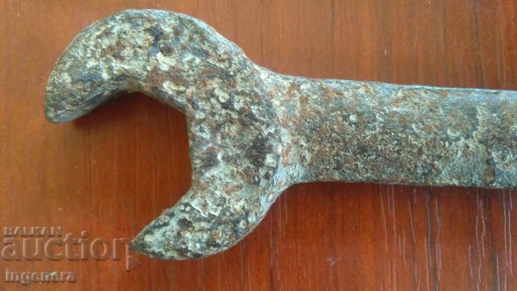 Licitație Wrench vechi Licitație Wrench vechi