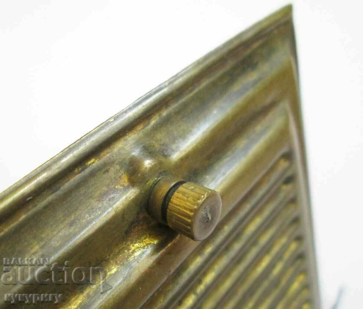 Auction Old desk clock door Joker cover Auction Old desk clock door Joker cover