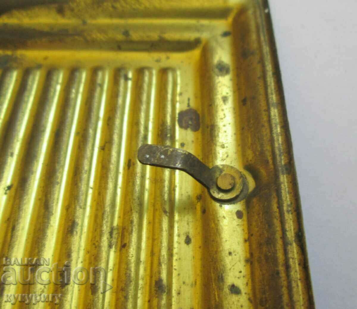 Delivery of Old desk clock door Joker cover Delivery of Old desk clock door Joker cover