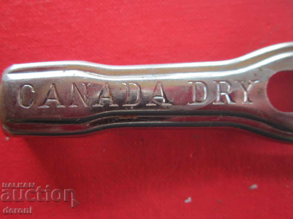Collectible old Canada Dry - 5 Collectible old Canada Dry - 5
