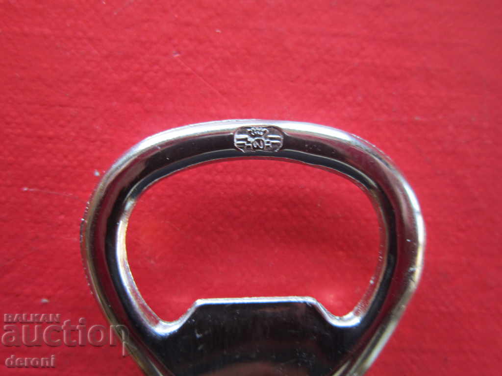 Delivery of Unique bronze gilded opener marking crown