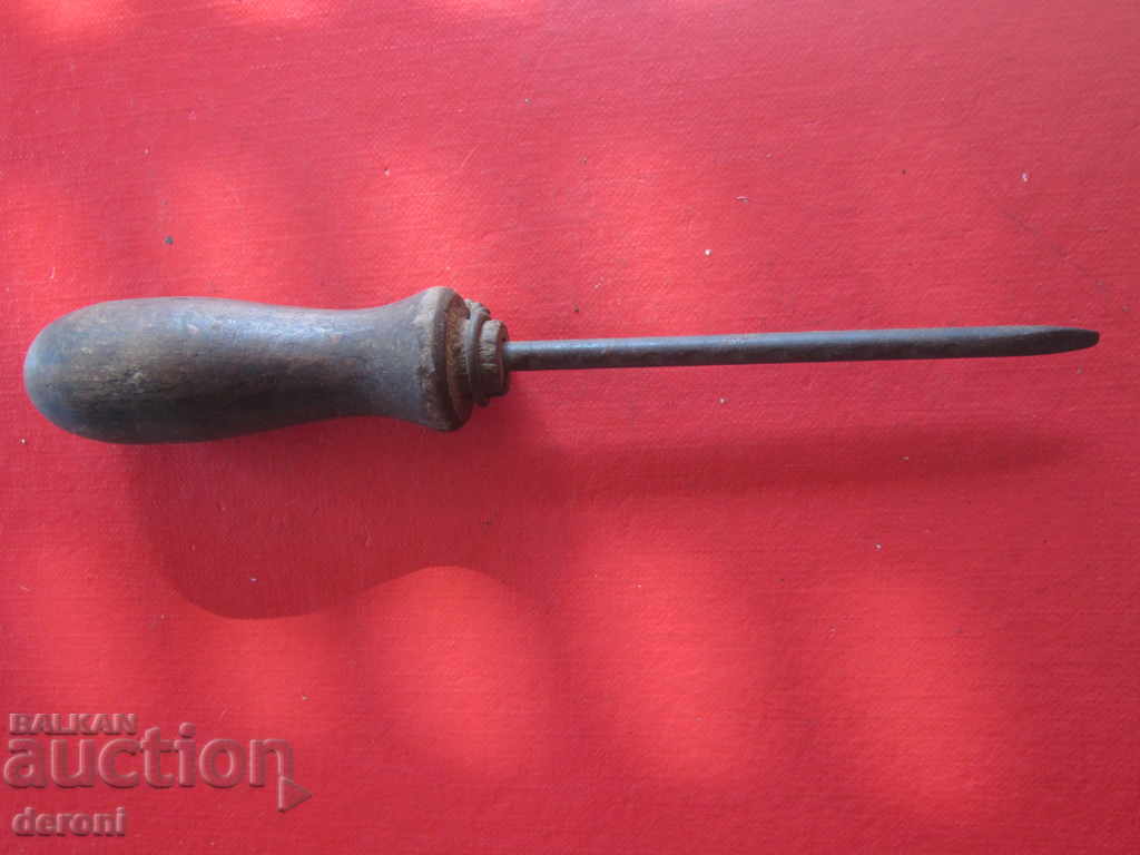 Auction  Old army screwdriver tool