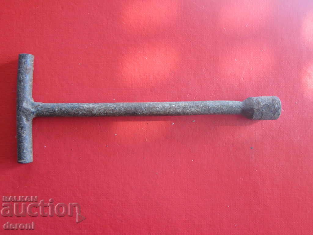 Old Army Key with price 10.00 BGN | € 5.11