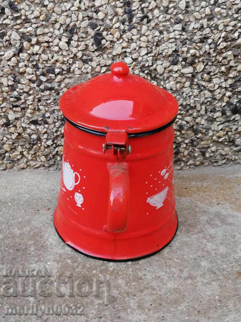 Auction  Old enameled teapot, coffee maker, kettle