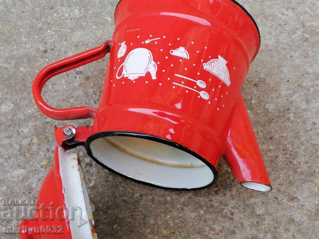 Old enameled teapot, coffee maker, kettle - 5