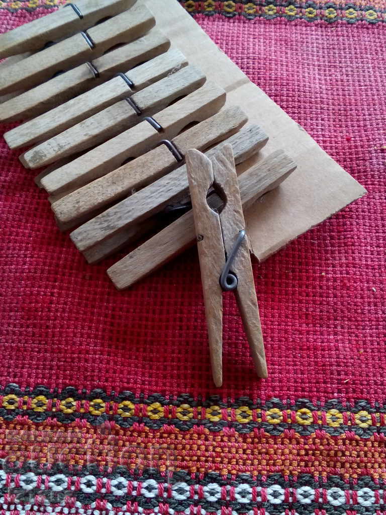 Auction Old wooden clamps Auction Old wooden clamps