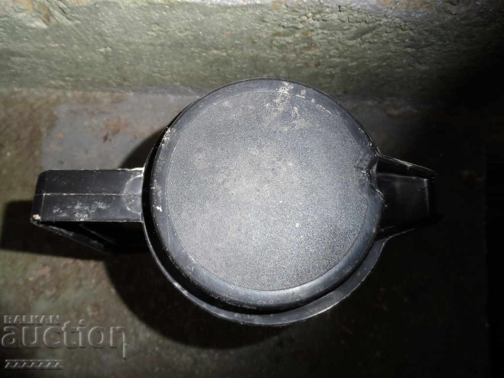 Delivery of an old thermos Delivery of an old thermos