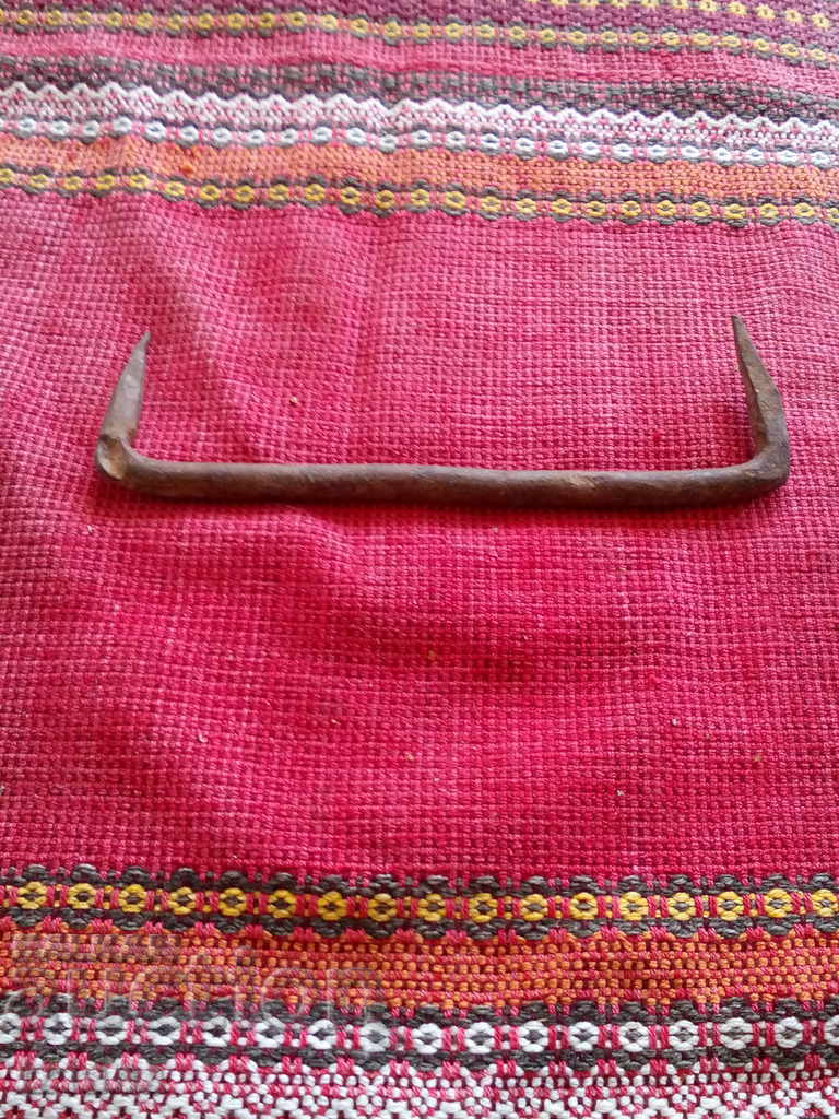 An old forged nail with price 5.00 BGN | € 2.56 An old forged nail with price 5.00 BGN | € 2.56