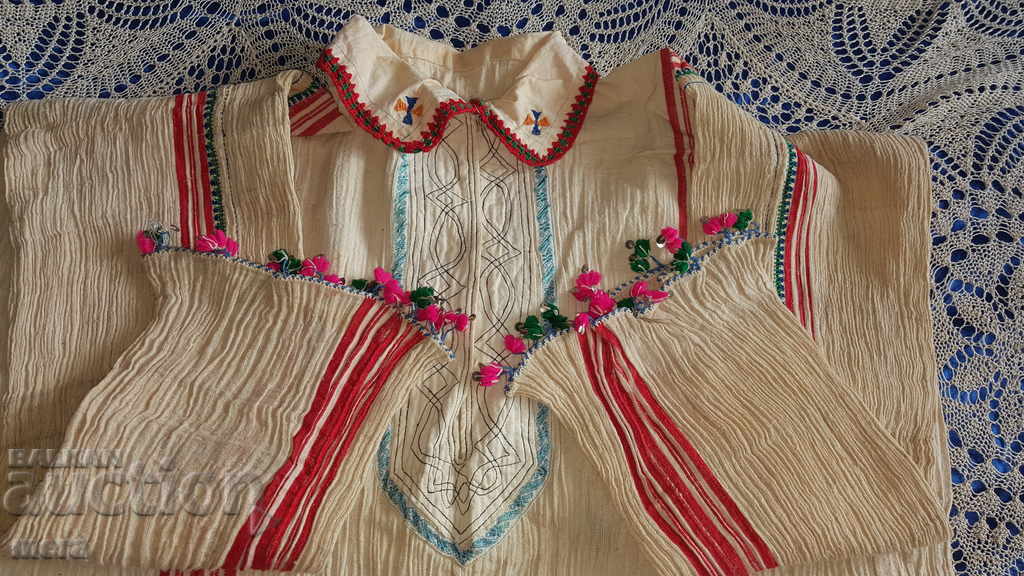 Аукцион Автентична риза от народна носия Аукцион Автентична риза от народна носия