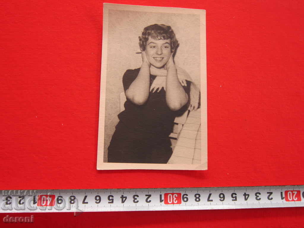 Old German picture card lady actress with price 10.00 BGN | € 5.11 Old German picture card lady actress with price 10.00 BGN | € 5.11