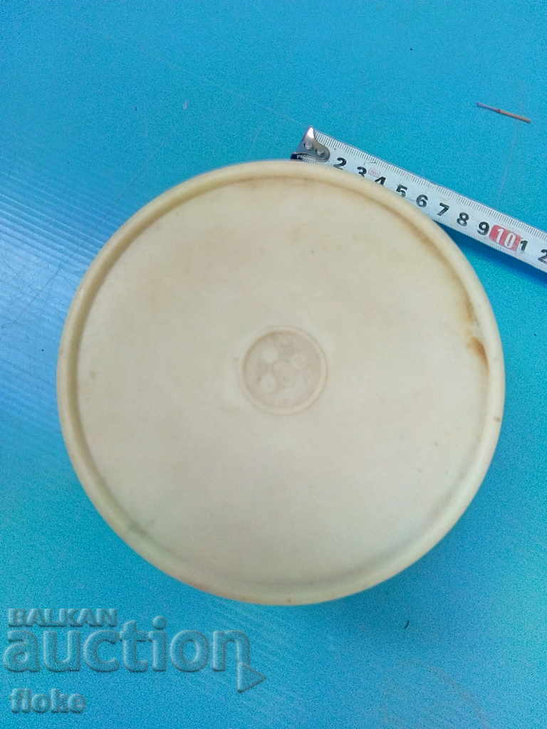 Аукцион Пластмасова кутия-стара