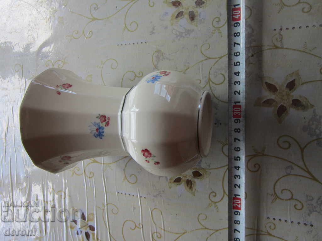 Unique porcelain porcelain vase from Germany with price 90.20 BGN | € 46.12 Unique porcelain porcelain vase from Germany with price 90.20 BGN | € 46.12