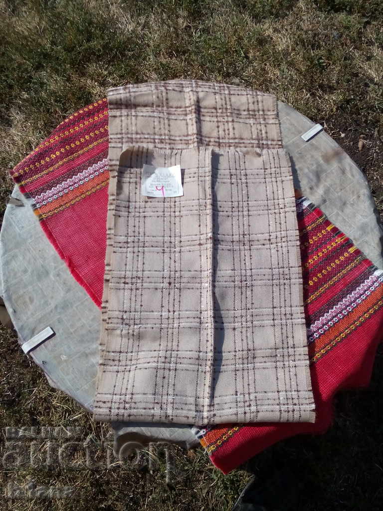 Auction  An old scarf