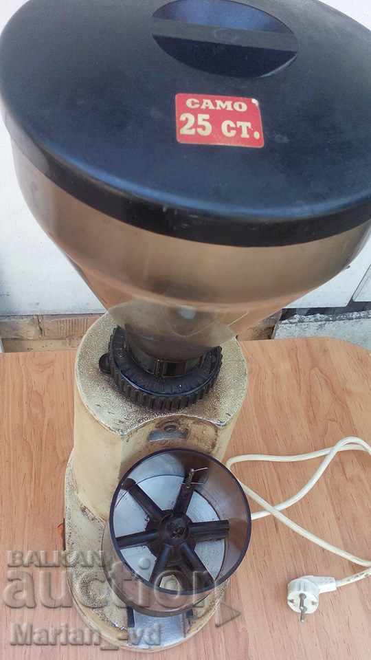 Delivery of Professional coffee maker omnia f Delivery of Professional coffee maker omnia f