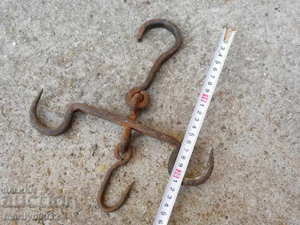 Auction An old forged scraping hook, double twin Auction An old forged scraping hook, double twin