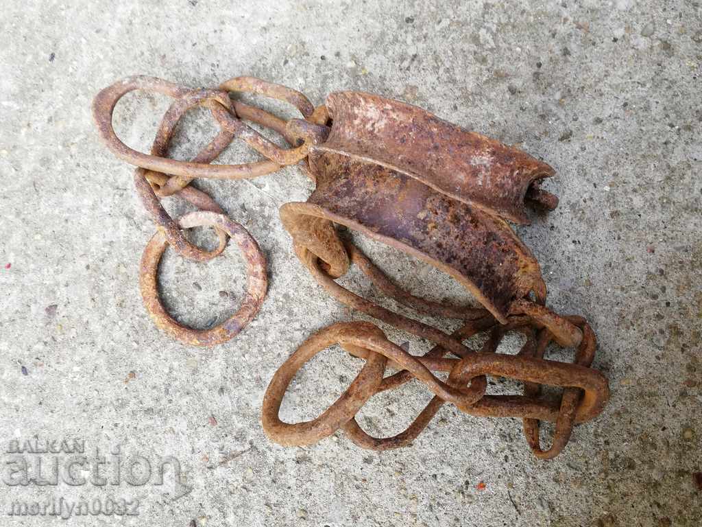 Δημοπρασία Πόρπες σφυρήλατα χειρός, δεσμά, αλυσίδα, σφυρήλατο σίδερο Δημοπρασία Πόρπες σφυρήλατα χειρός, δεσμά, αλυσίδα, σφυρήλατο σίδερο