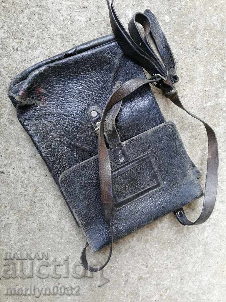 Commander Bag WW2 pig leather Wemark has no markings - 7 Commander Bag WW2 pig leather Wemark has no markings - 7