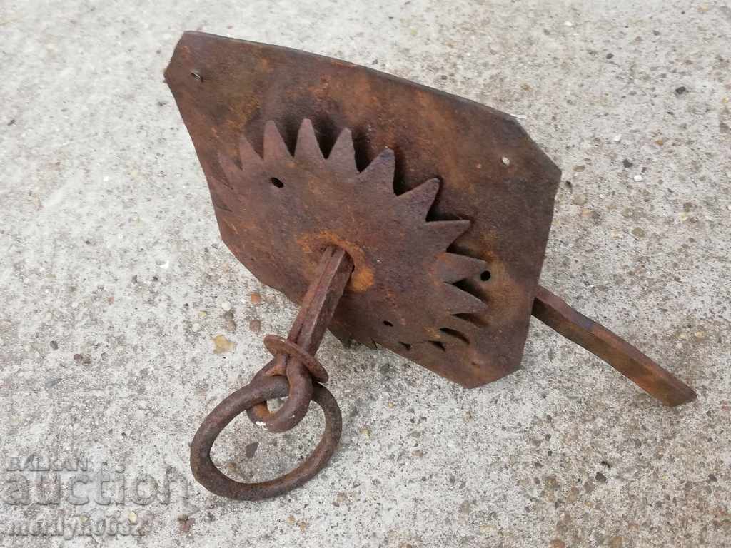 Antique wrought iron latch, lock, latch for an antique gate - 6 Antique wrought iron latch, lock, latch for an antique gate - 6