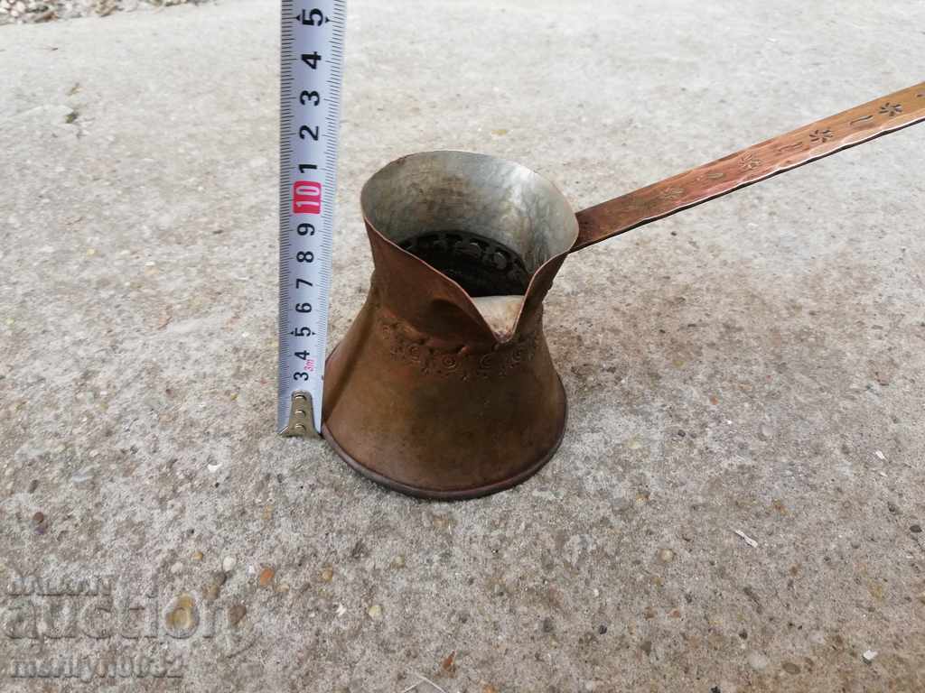 Old copper tin, coffee, baker, copper pot with price 47.00 BGN | € 24.03 Old copper tin, coffee, baker, copper pot with price 47.00 BGN | € 24.03