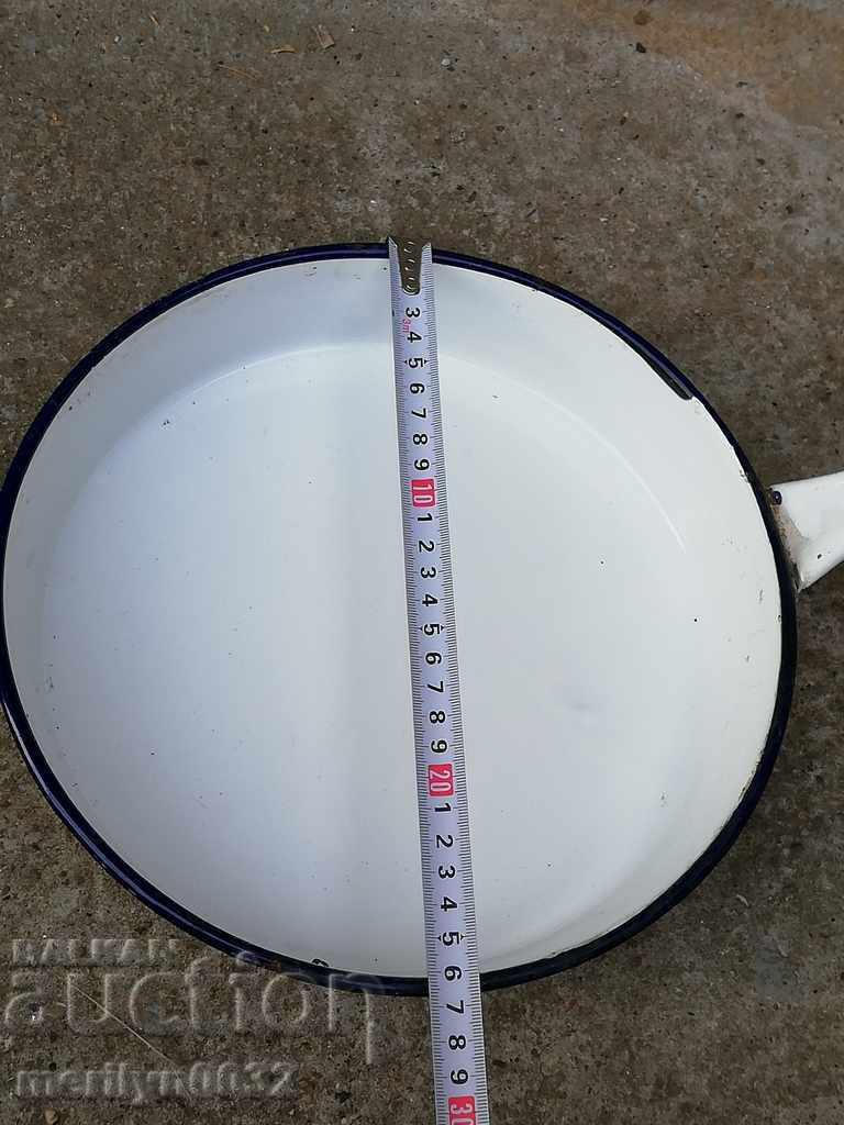Auction  Old massive enameled pan, very early soldier, Bulgaria