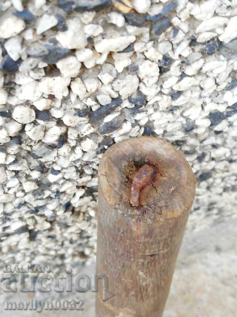 Delivery of Old hand forged hammer, wrought iron blade