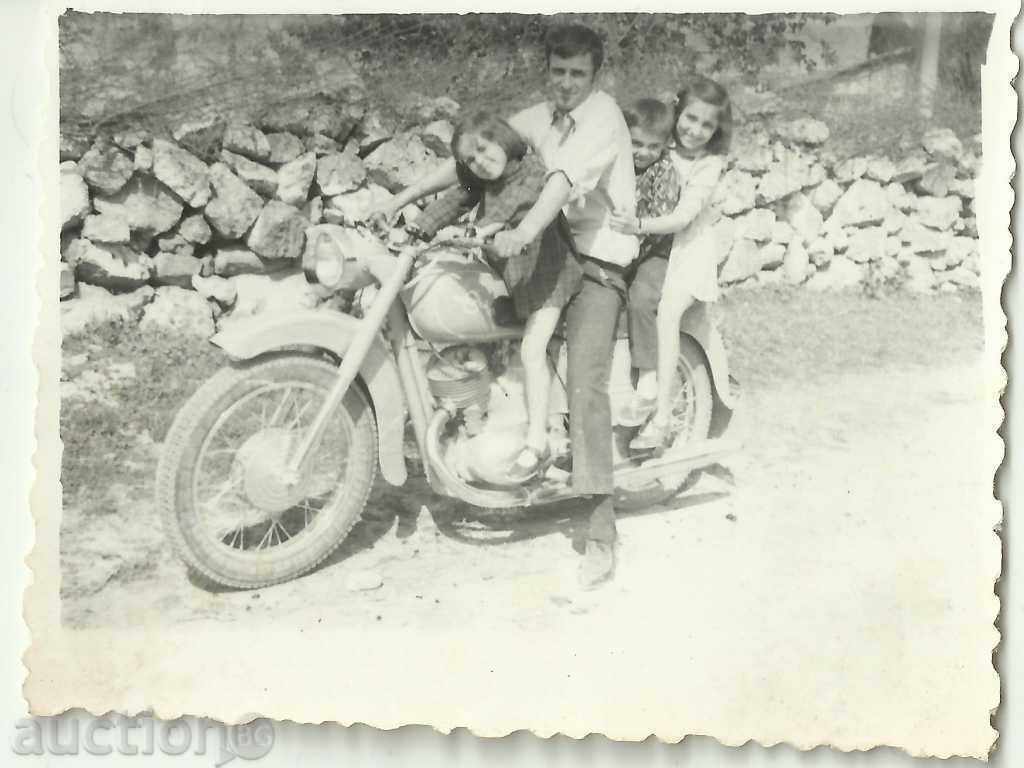 Stara snimka, malŭk format, motor Stara snimka, malŭk format, motor