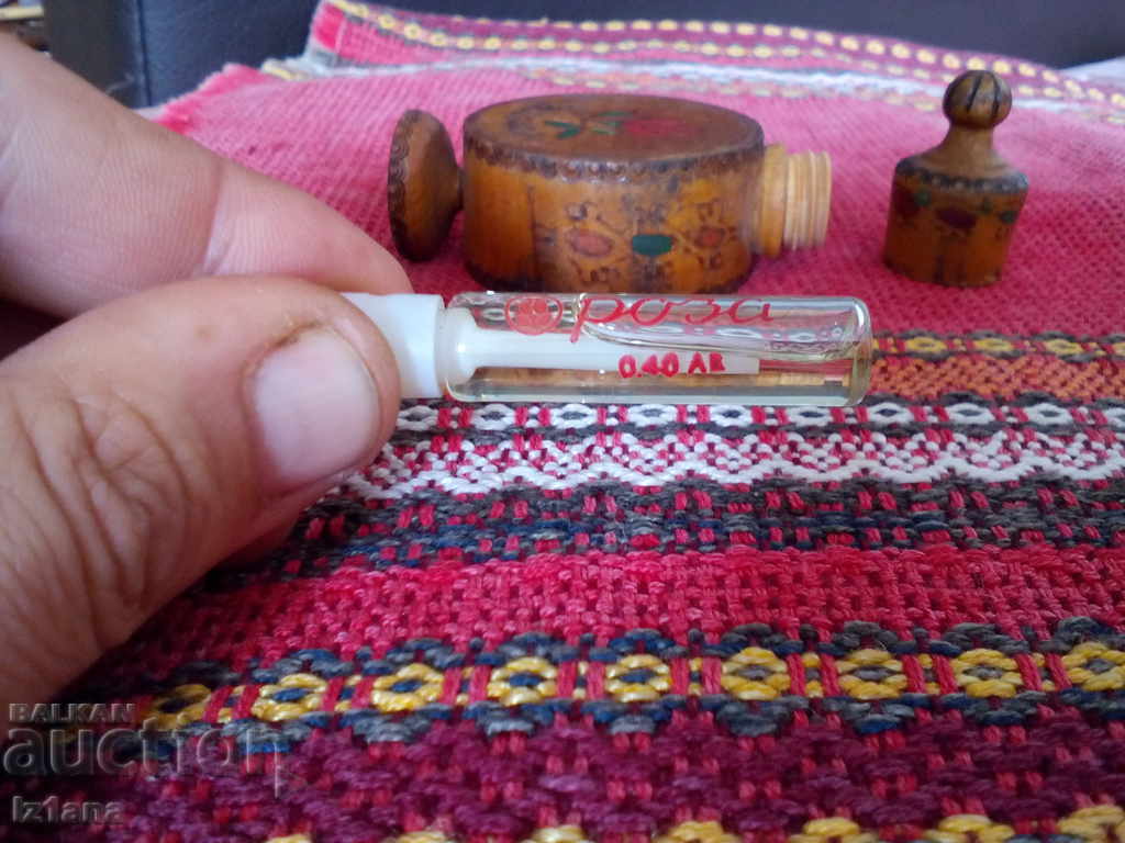 Old Bulgarian Rose Souvenir - 6