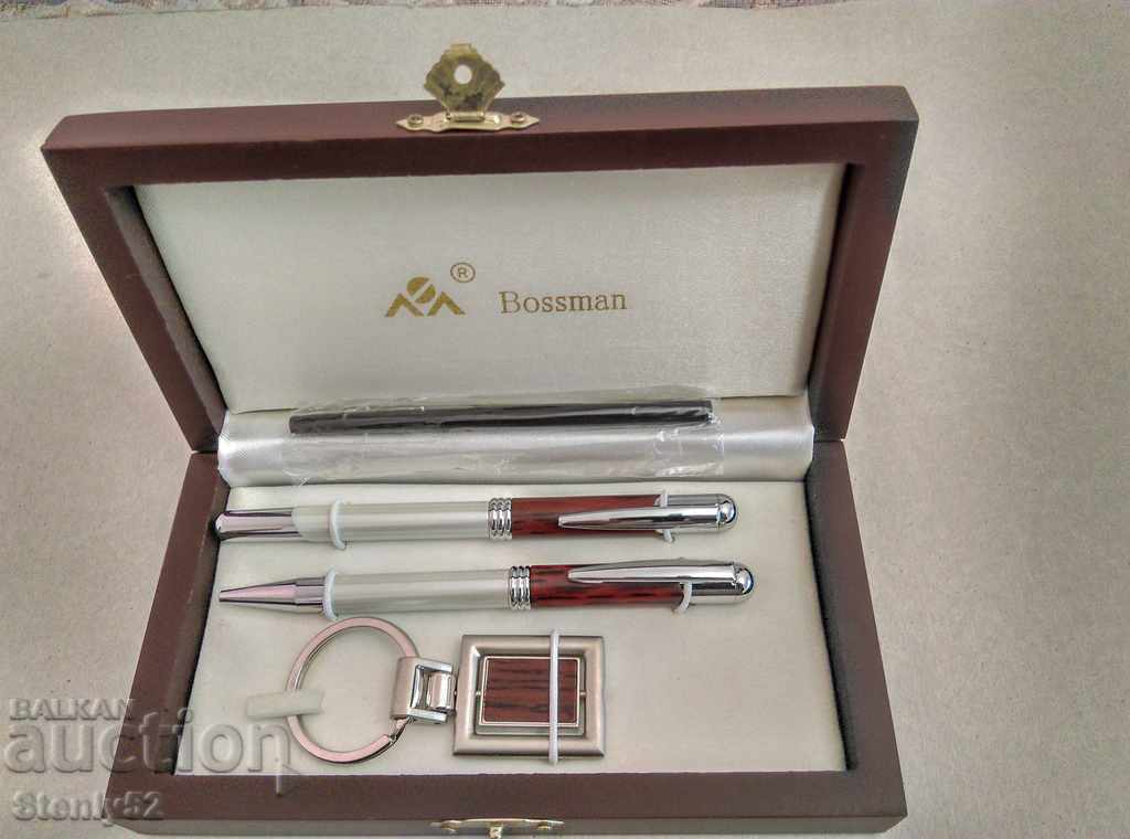 Set of Bossman pens in a luxury box + key ring