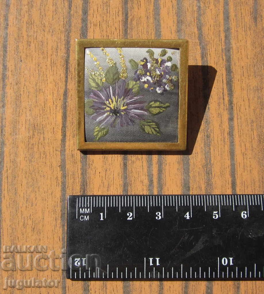 original old hand-painted designer jewel brooch with price 10.00 BGN | € 5.11 original old hand-painted designer jewel brooch with price 10.00 BGN | € 5.11