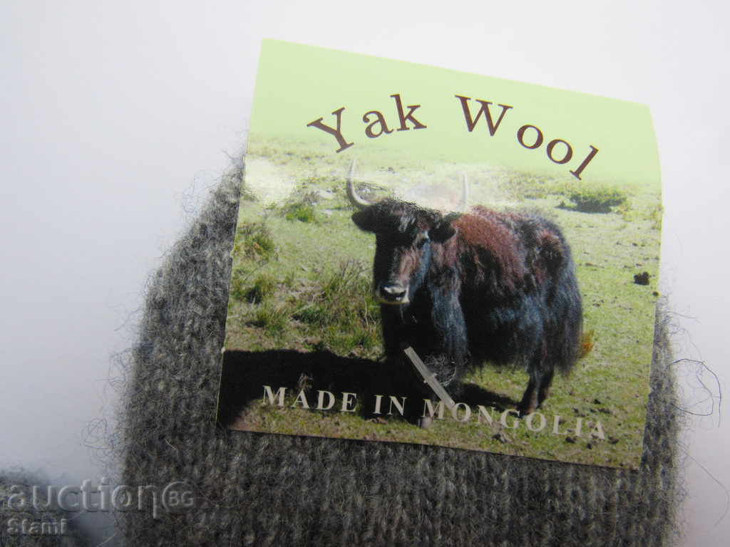 Delivery of Machine knitted yak wool kid gloves with one finger,