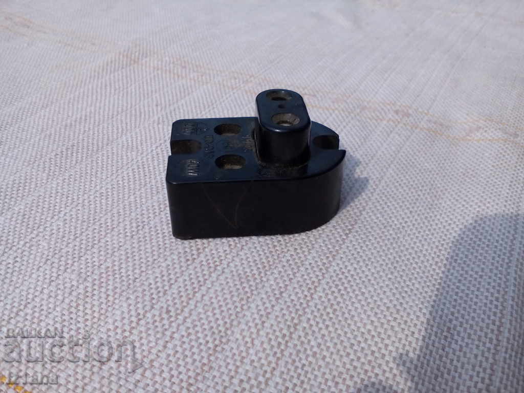 Auction An old electrical outlet Auction An old electrical outlet