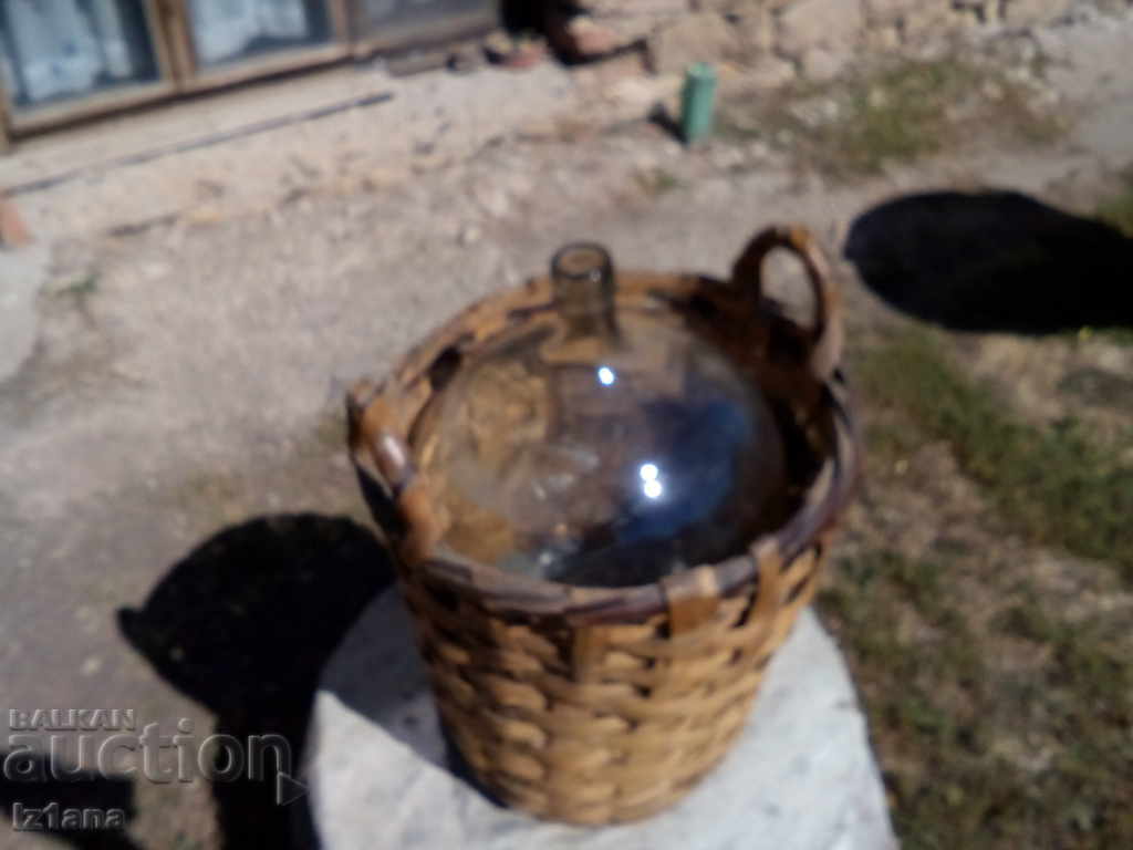 Ancient kangaroo with the tamarind with price 50.00 BGN | € 25.56