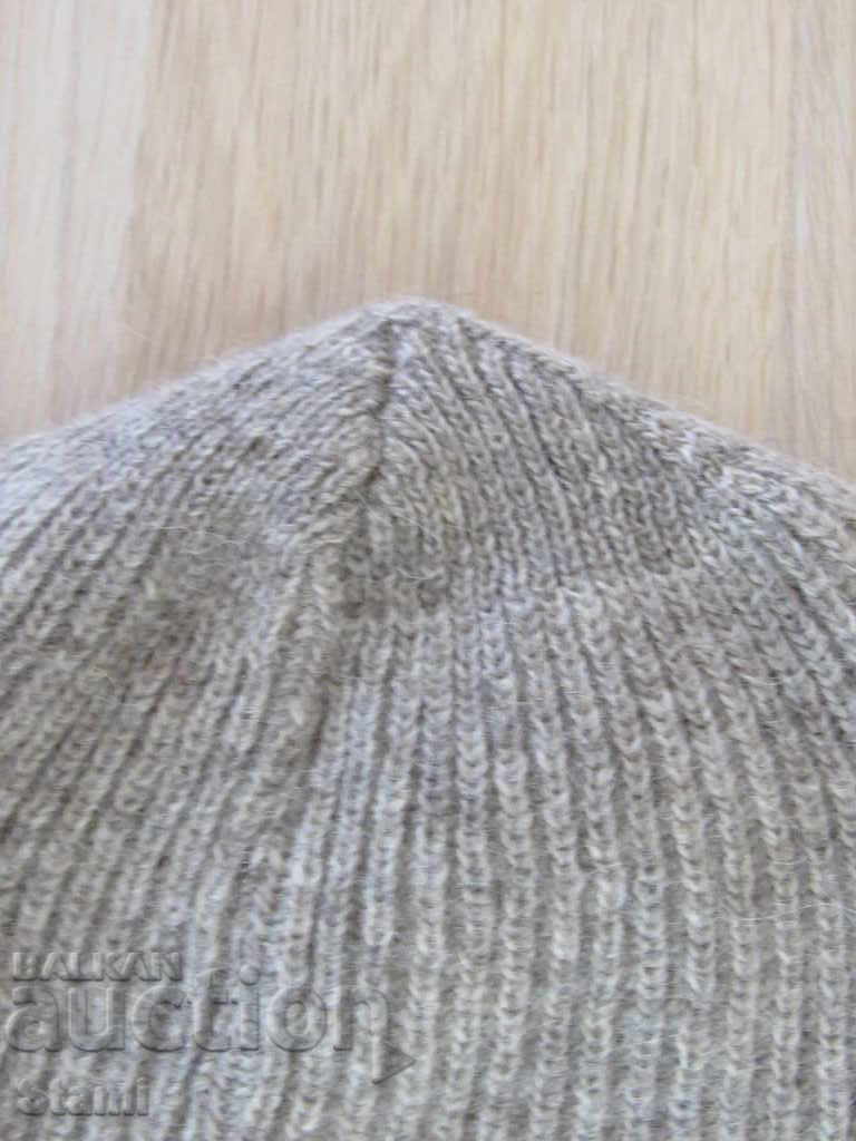 Auction Gray machine knit wool hat, 100% wool, Mongolia Auction Gray machine knit wool hat, 100% wool, Mongolia