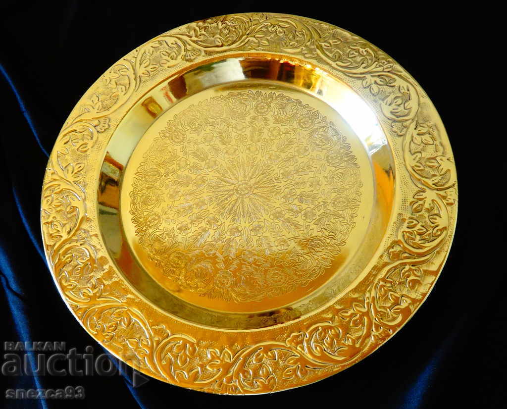 Bronze tray, platter 33 cm., unique ornaments, gilding Bronze tray, platter 33 cm., unique ornaments, gilding