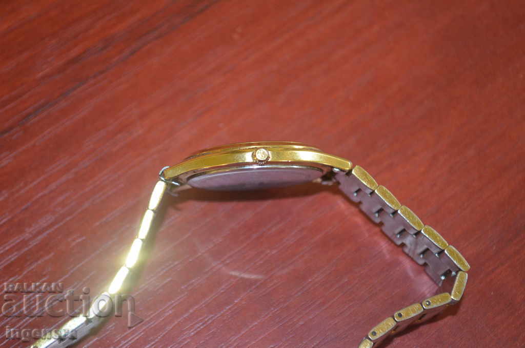 Auction  DOXA CHAIR ORIGINAL APPAREL