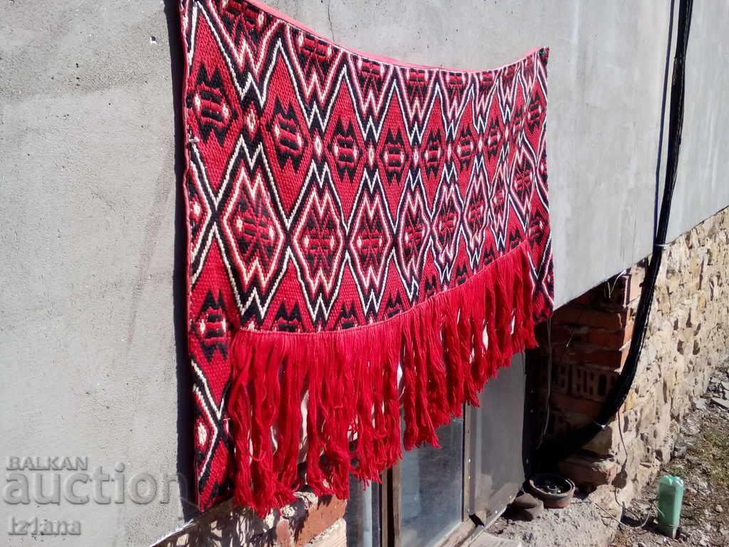 Auction  An old hacker, wall cover