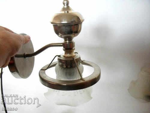 Delivery of Old lamp, apple