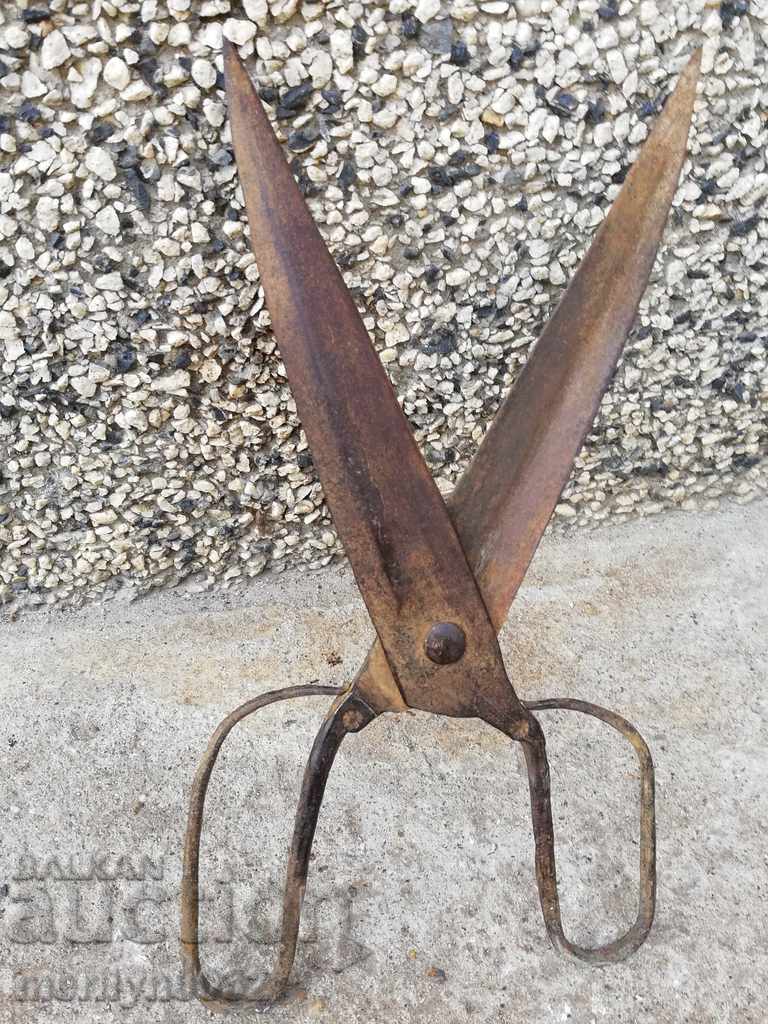 Auction Renaissance forged scissors, wrought iron Auction Renaissance forged scissors, wrought iron
