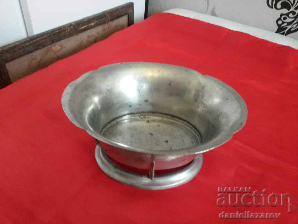 Old ART DEKO Bonboniere, Cup Court with price 35.00 BGN | € 17.90 Old ART DEKO Bonboniere, Cup Court with price 35.00 BGN | € 17.90