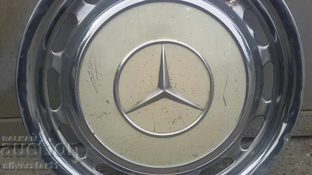 Delivery of retro vintage Mercedes Benz MERCEDES BENC Delivery of retro vintage Mercedes Benz MERCEDES BENC