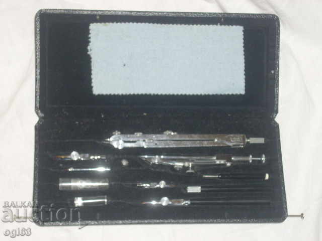 3 Sets of Drawing Tools with price 25.00 BGN | € 12.78 3 Sets of Drawing Tools with price 25.00 BGN | € 12.78
