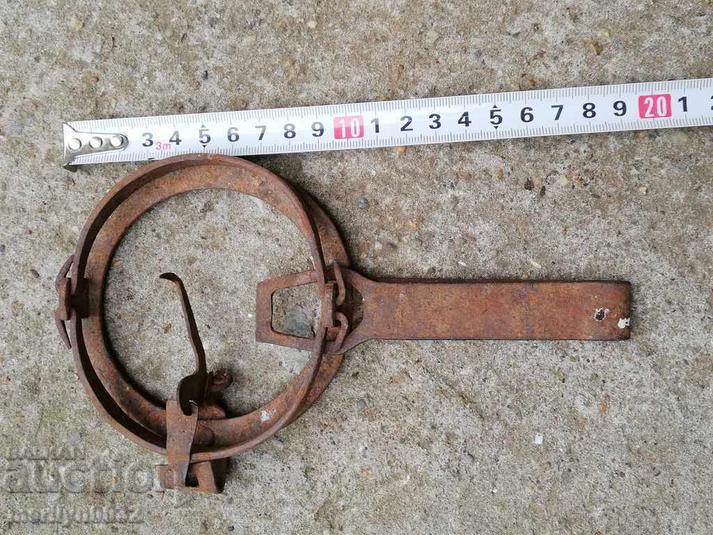 Hand forged wrought iron trap SMALL - 5 Hand forged wrought iron trap SMALL - 5