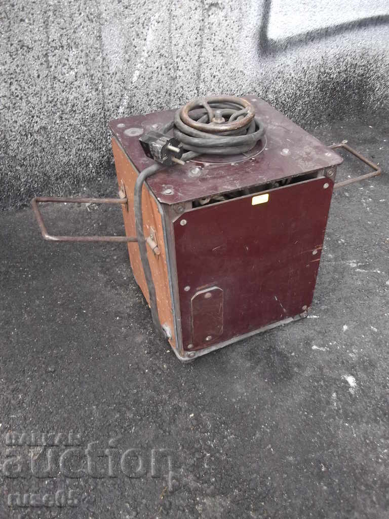 Licitație Lucrător electric vechi puternic - 3