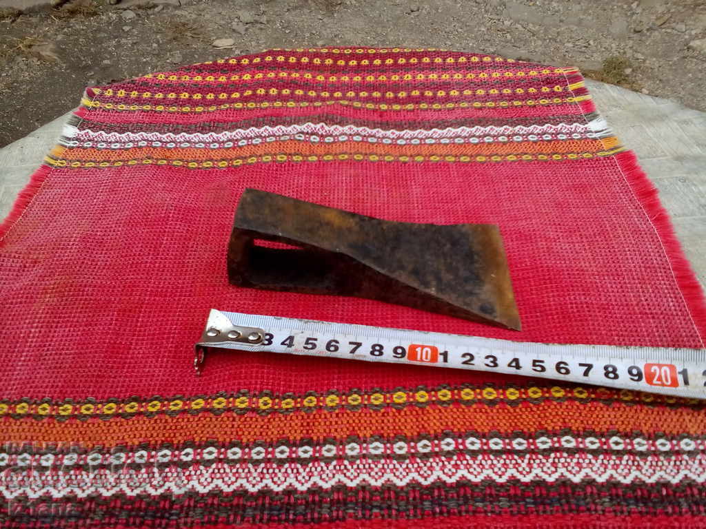 Auction Old axe, small axe Auction Old axe, small axe