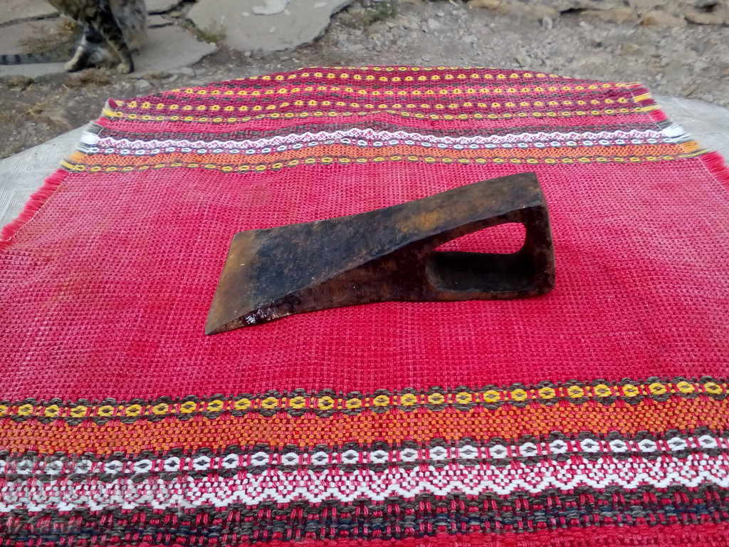 Old axe, small axe Old axe, small axe